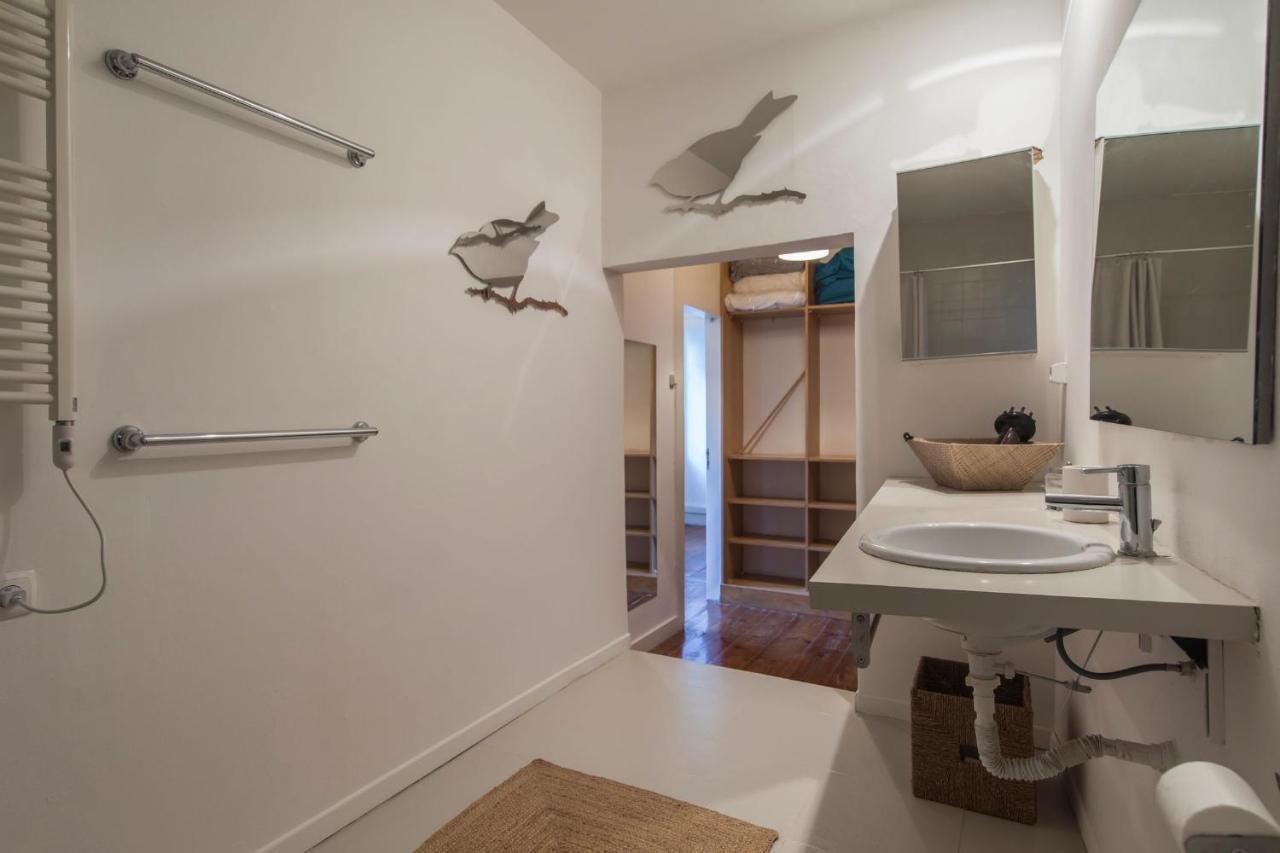 Lovelystay - Chiado 2 Bedroom Charm! Lisbon Bagian luar foto